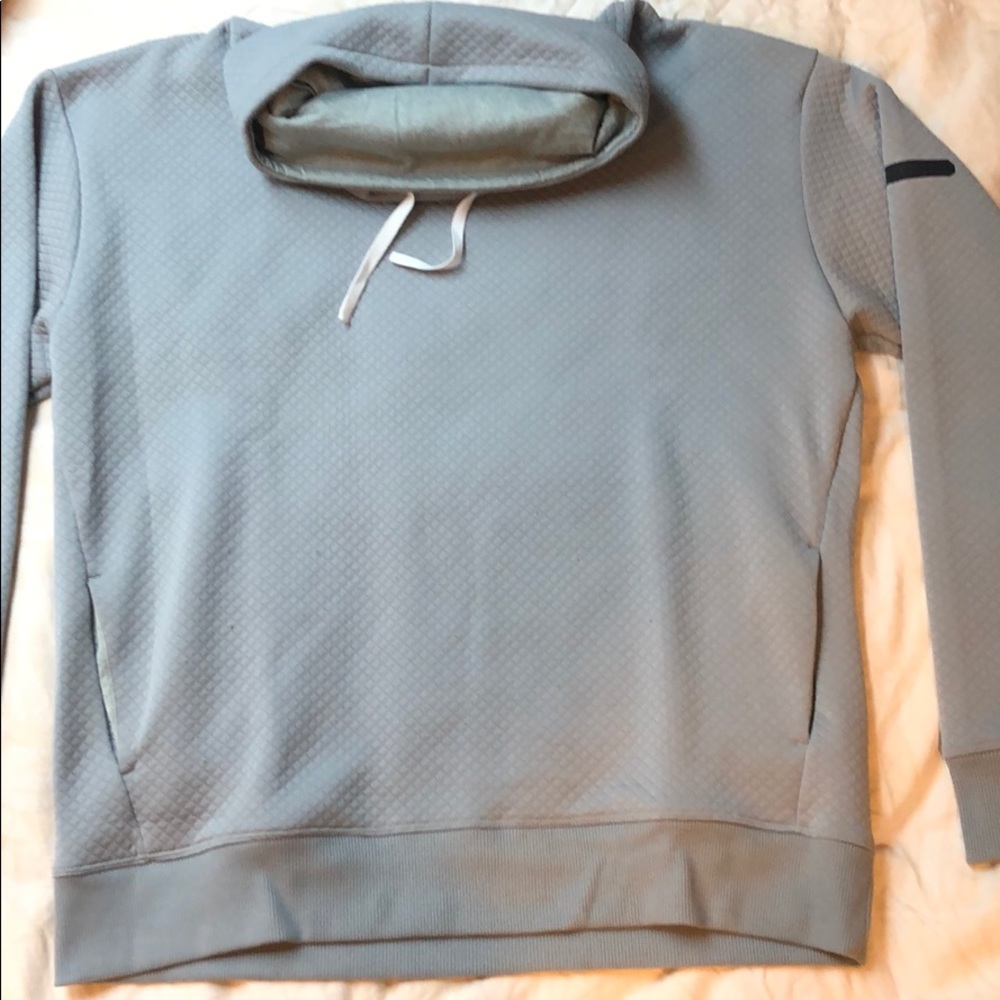 Cool neck under armour sweatshirt